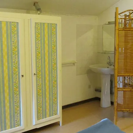 La Vache Sur Le Toit Bed and Breakfast 3*